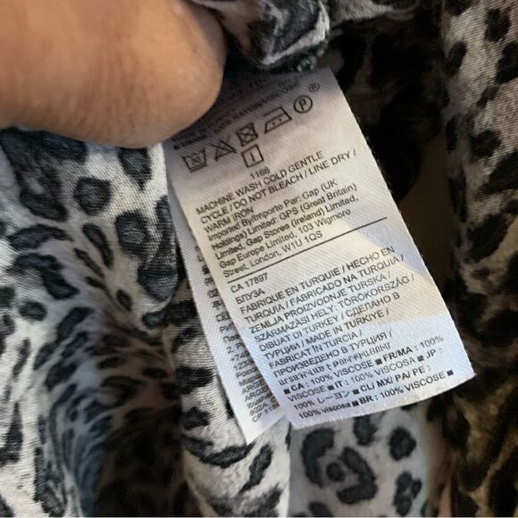Banana Republic Top Cheetah Print Crop Wrap Blouse Sz Large Gorgeous - Picture 5 of 9